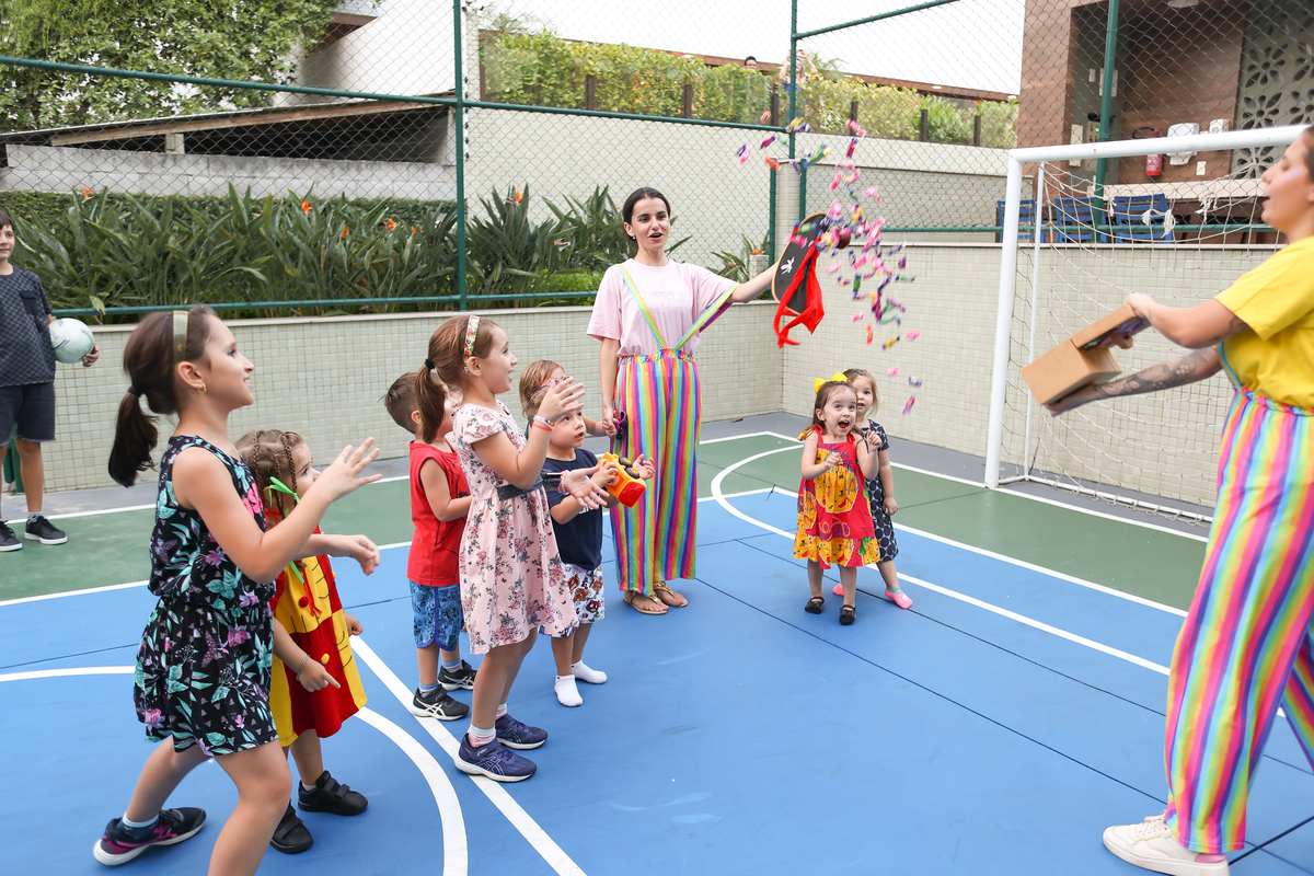recreação infantil em floripa, crianças brincando, 