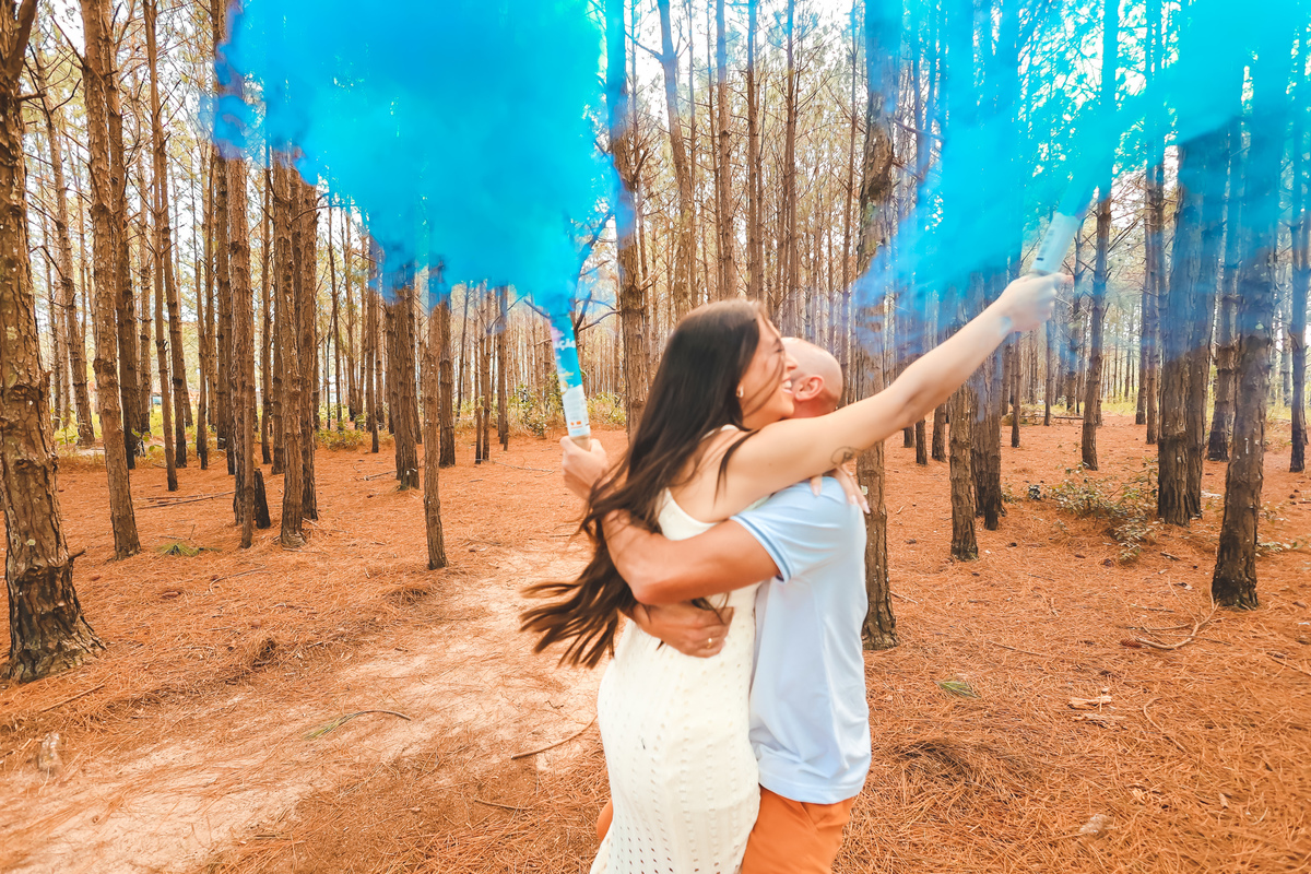 ensaio revelação com fumaça, sexo do bebê, pacuca, praia do campeche, fotografa florianopolis,