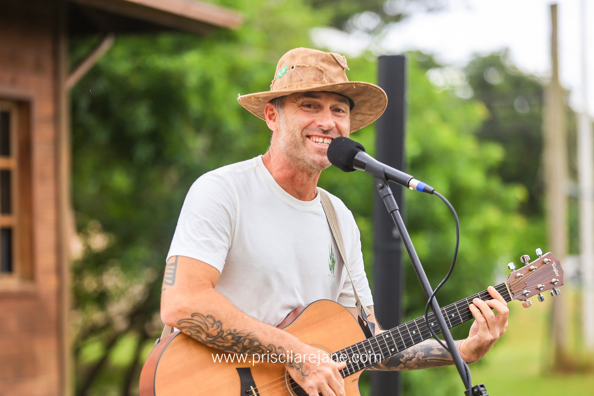 cantor em floripa, lagoa da chica