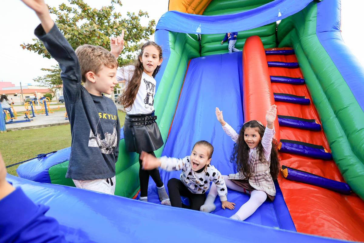 brincadeira de criança, fotos espontanea, fotografia infantil floripa, festa infantil floripa, fotografo florianopolis, toboga inflavel