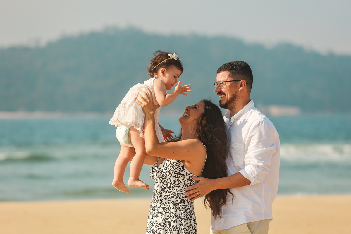 retrato de familia, familia em florianopolis, ensaio de familia em floripa, fotos no campeche, ilha do campeche, fotografa floripa