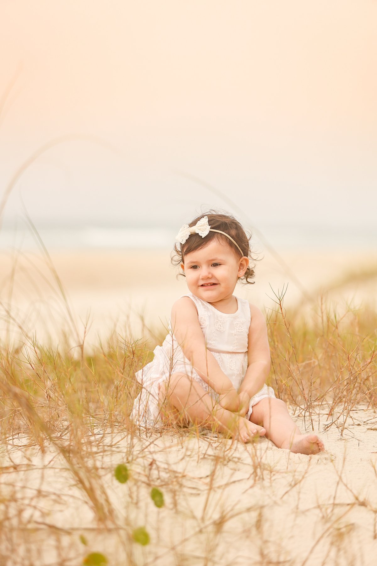 criança na praia em floripa, ensaio infantil floripa