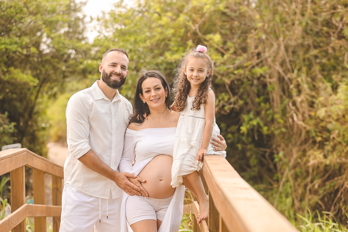familia esperando o segundo filho , fotos na ponte floripa, fotografa de gestante floripa