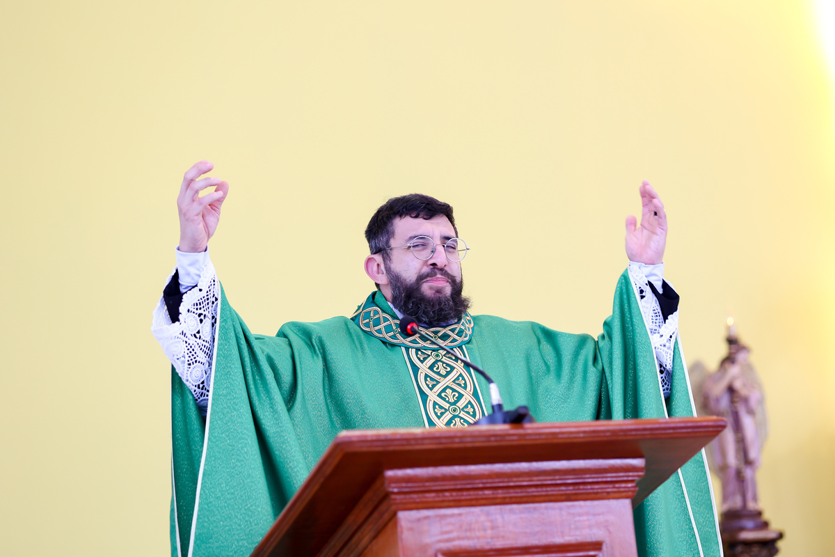 padre exorcista