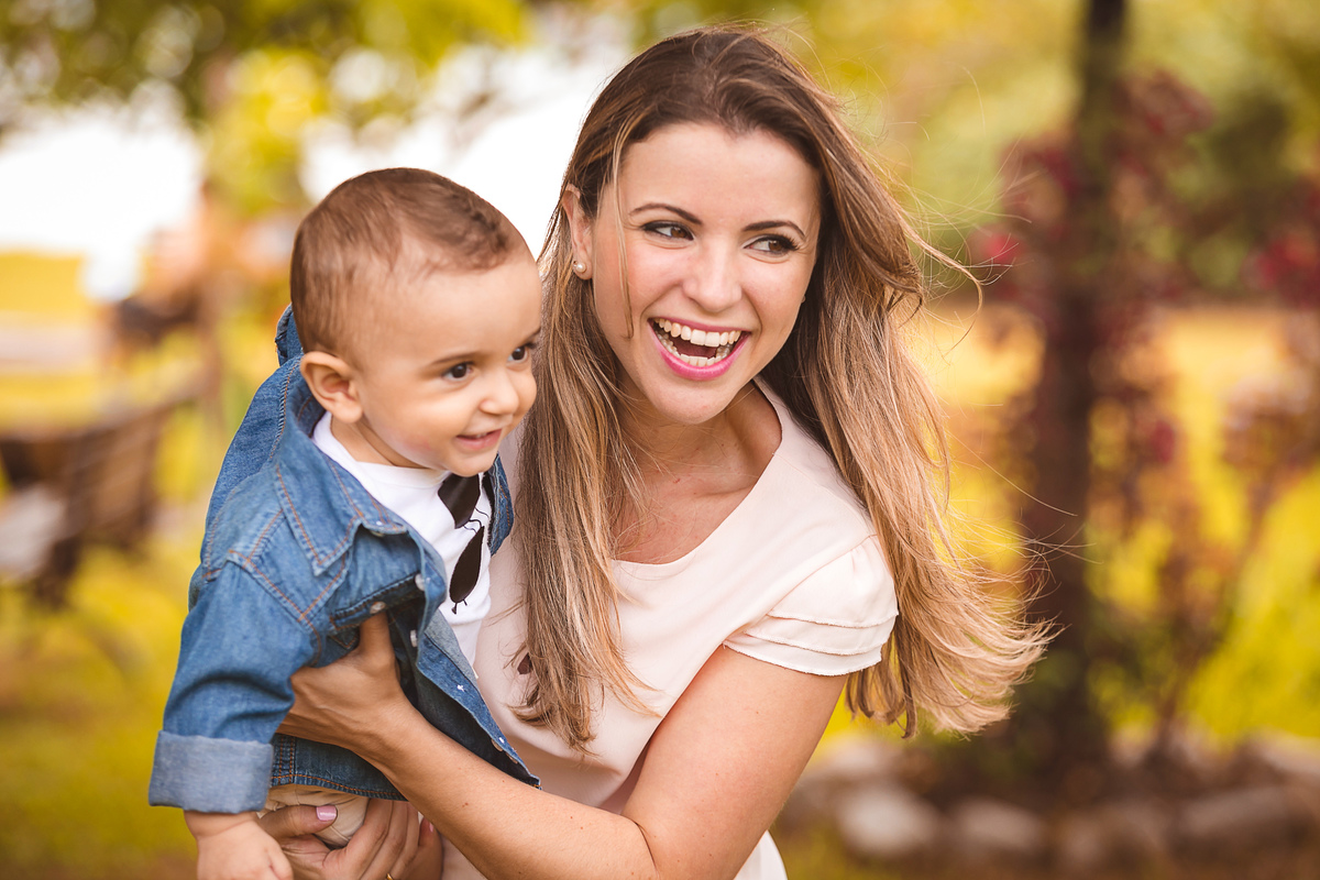 retrato de familia, fotos no parque de coqueiros, fotografa em florianopolis, fotografa no sul da ilha, sessão de fotos no parque de coqueiros