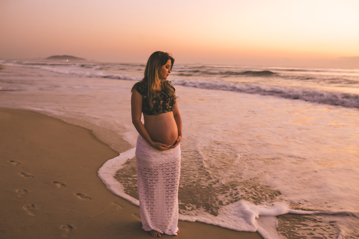 nascer do sol no campeche, fotografa sul da ilha, fotos de gestante na praia, priscila rejane, fotografa em floripa, fotos de gravida na praia do campeche, 
