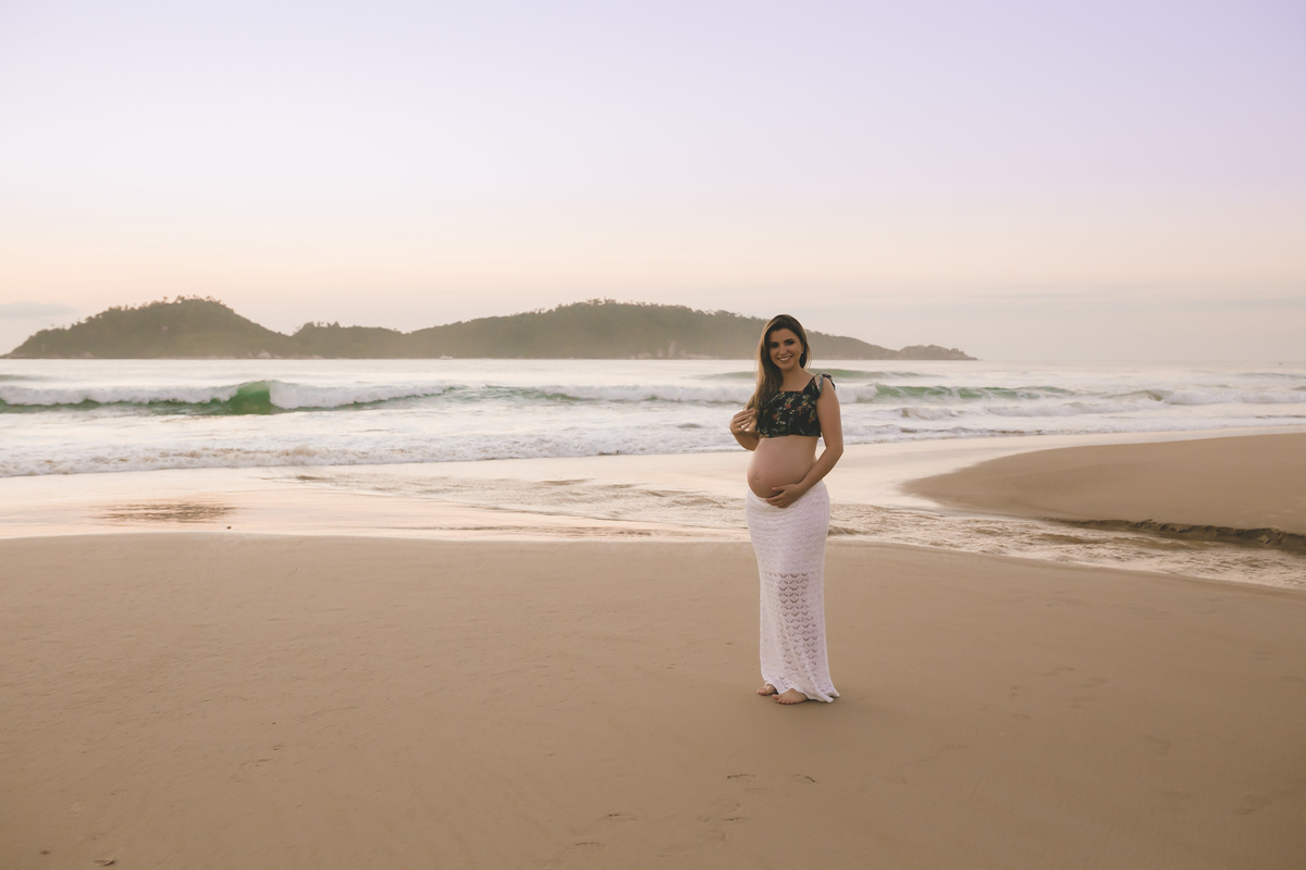 nascer do sol no campeche, fotografa sul da ilha, fotos de gestante na praia, priscila rejane, fotografa em floripa, fotos de gravida na praia do campeche, ilha do campeche, point do riozinho