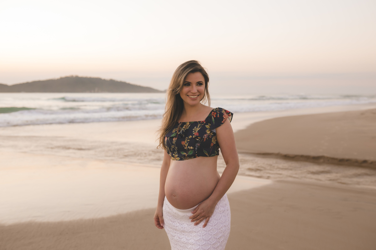 nascer do sol no campeche, fotografa sul da ilha, fotos de gestante na praia, priscila rejane, fotografa em floripa, fotos de gravida na praia do campeche, 