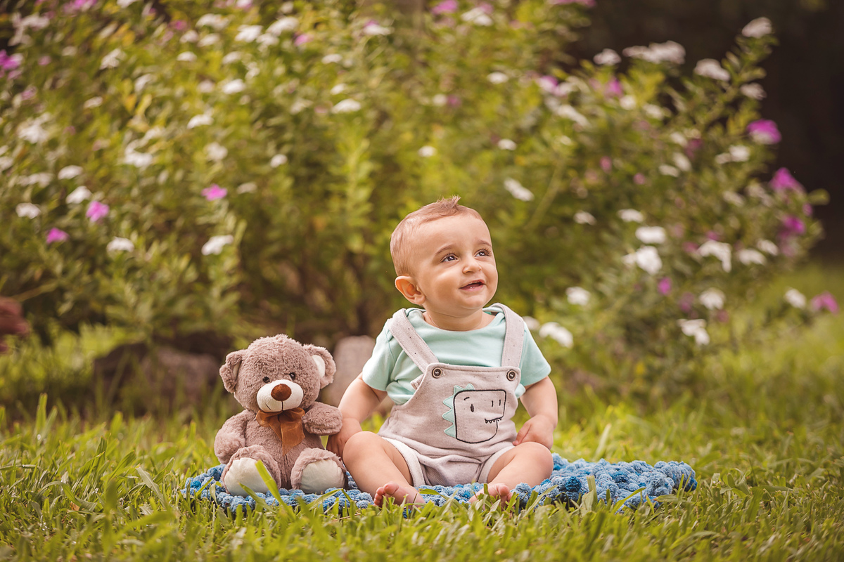retrato de familia, fotos no parque de coqueiros, fotografa em florianopolis, fotografa no sul da ilha, sessão de fotos no parque de coqueiros, criança feliz
