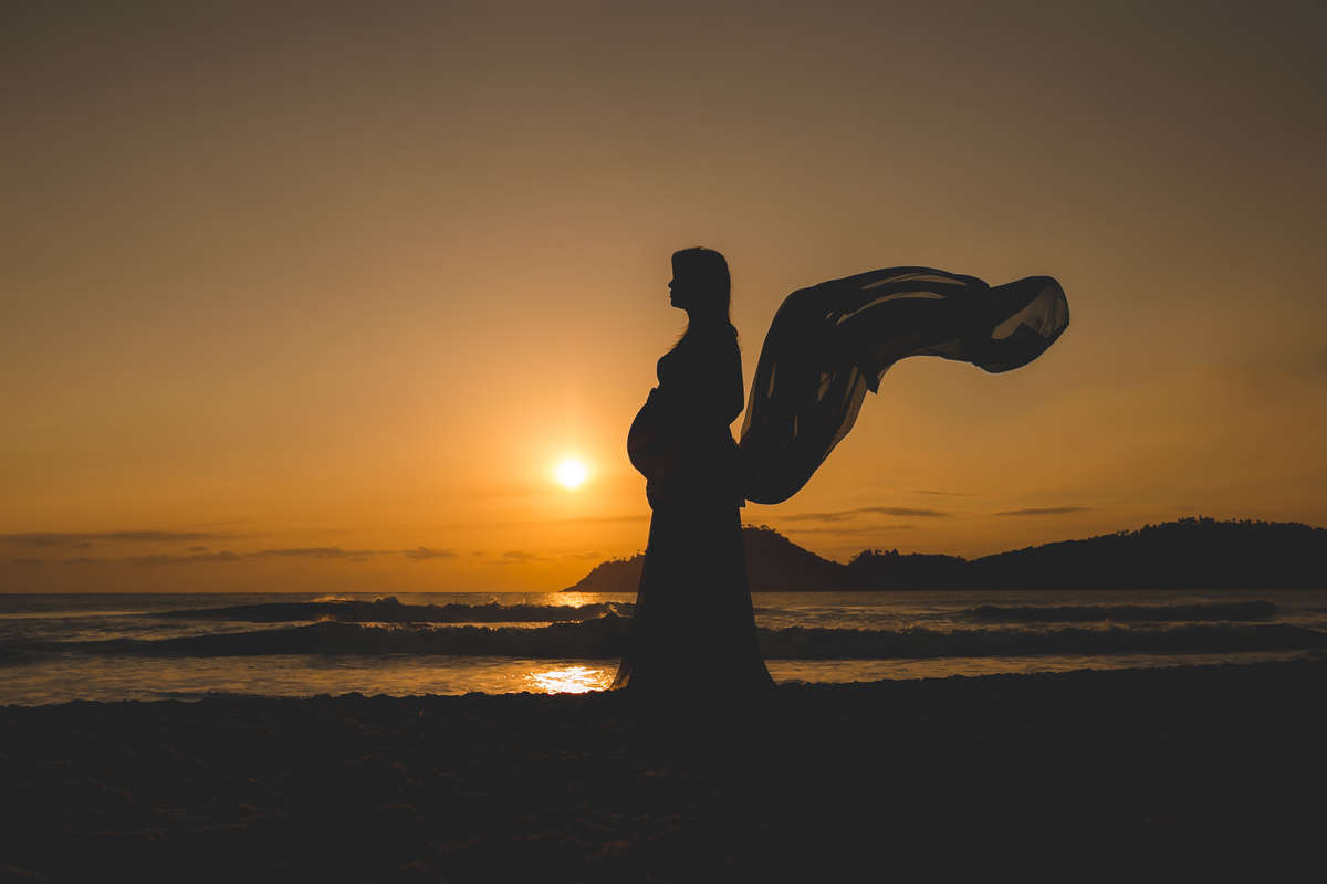 nascer do sol no campeche, fotografa sul da ilha, fotos de gestante na praia, priscila rejane, fotografa em floripa, fotos de gravida na praia do campeche, 