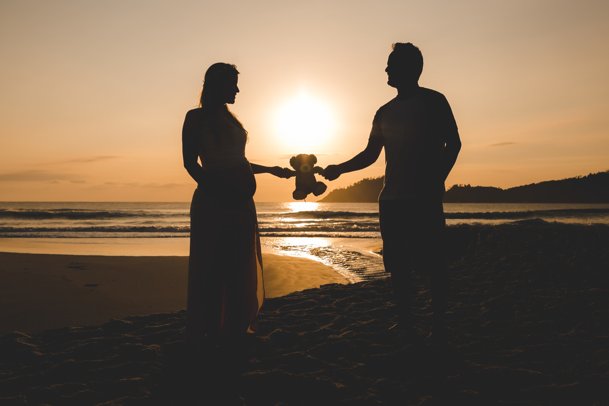 nascer do sol no campeche, fotografa sul da ilha, fotos de gestante na praia, priscila rejane, fotografa em floripa, fotos de gravida na praia do campeche, 