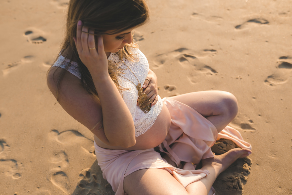 nascer do sol no campeche, fotografa sul da ilha, fotos de gestante na praia, priscila rejane, fotografa em floripa, fotos de gravida na praia do campeche, 