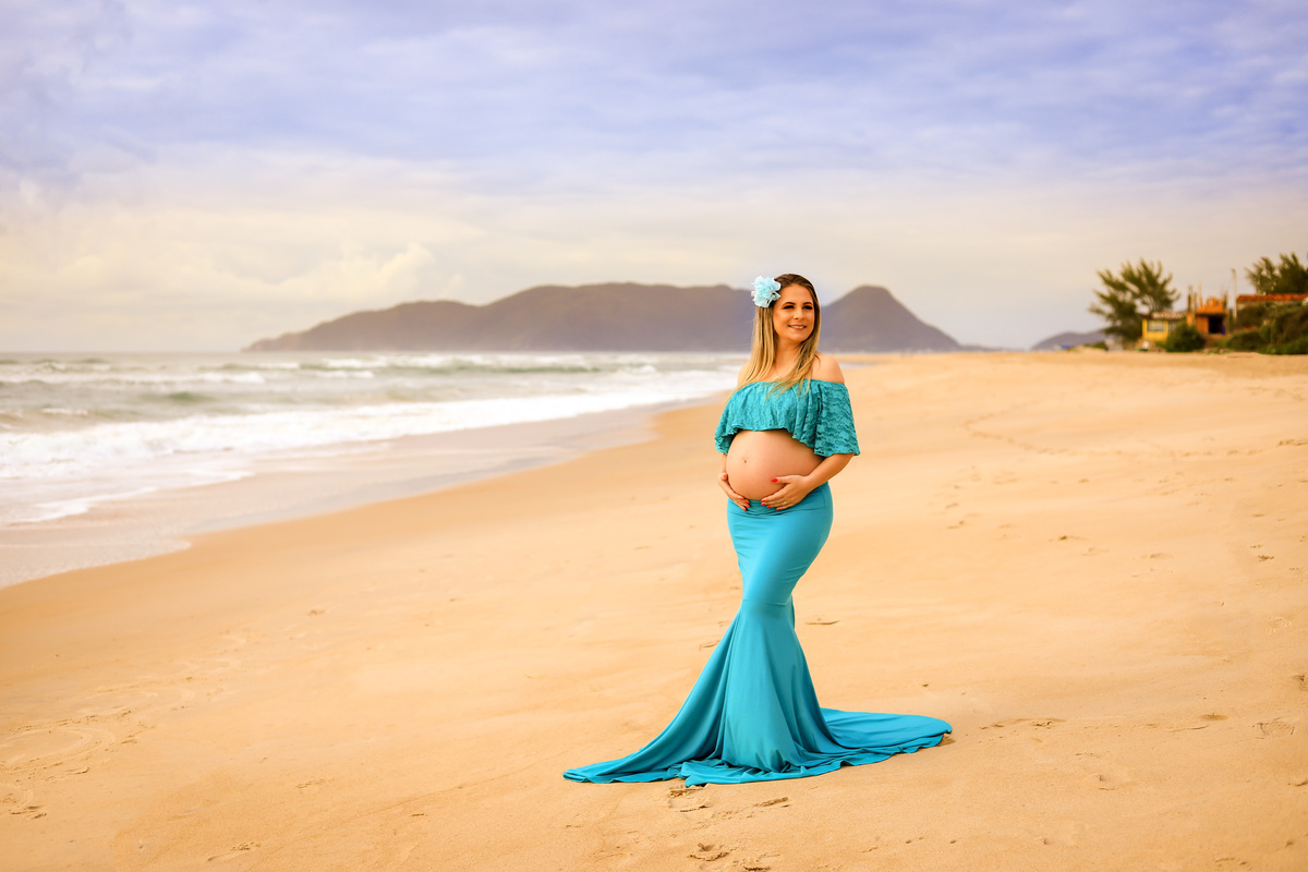 Gestante na praia do campeche, floripa