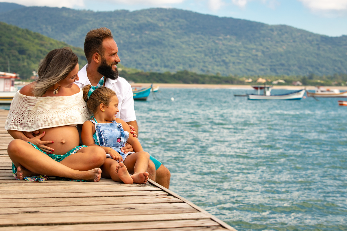 ensaio de gestante, fotos de gestante na praia da armação, fotografa floripa, fotografa sul da ilha, fotos de gravida, ensaio de familia, 