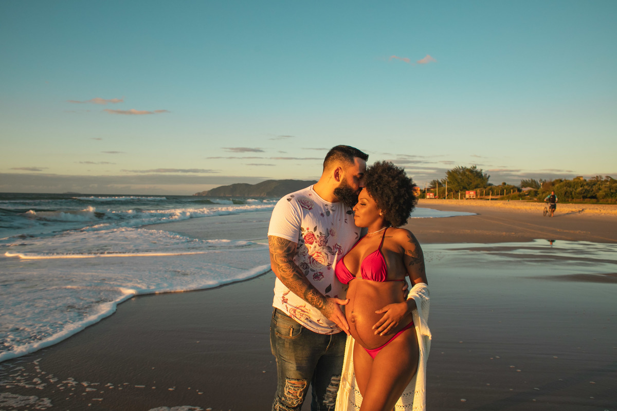 praia do campecha, silhueta, fotografa floripa, nascer do sol no campeche, fotos de gravida no campeche, negra linda, mulheres negras, ensaio de gestante, priscila rejane, floripa, praia do campeche