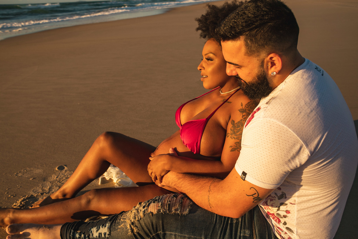 praia do campecha, silhueta, fotografa floripa, nascer do sol no campeche, fotos de gravida no campeche, negra linda, mulheres negras, ensaio de gestante, priscila rejane, floripa, praia do campeche