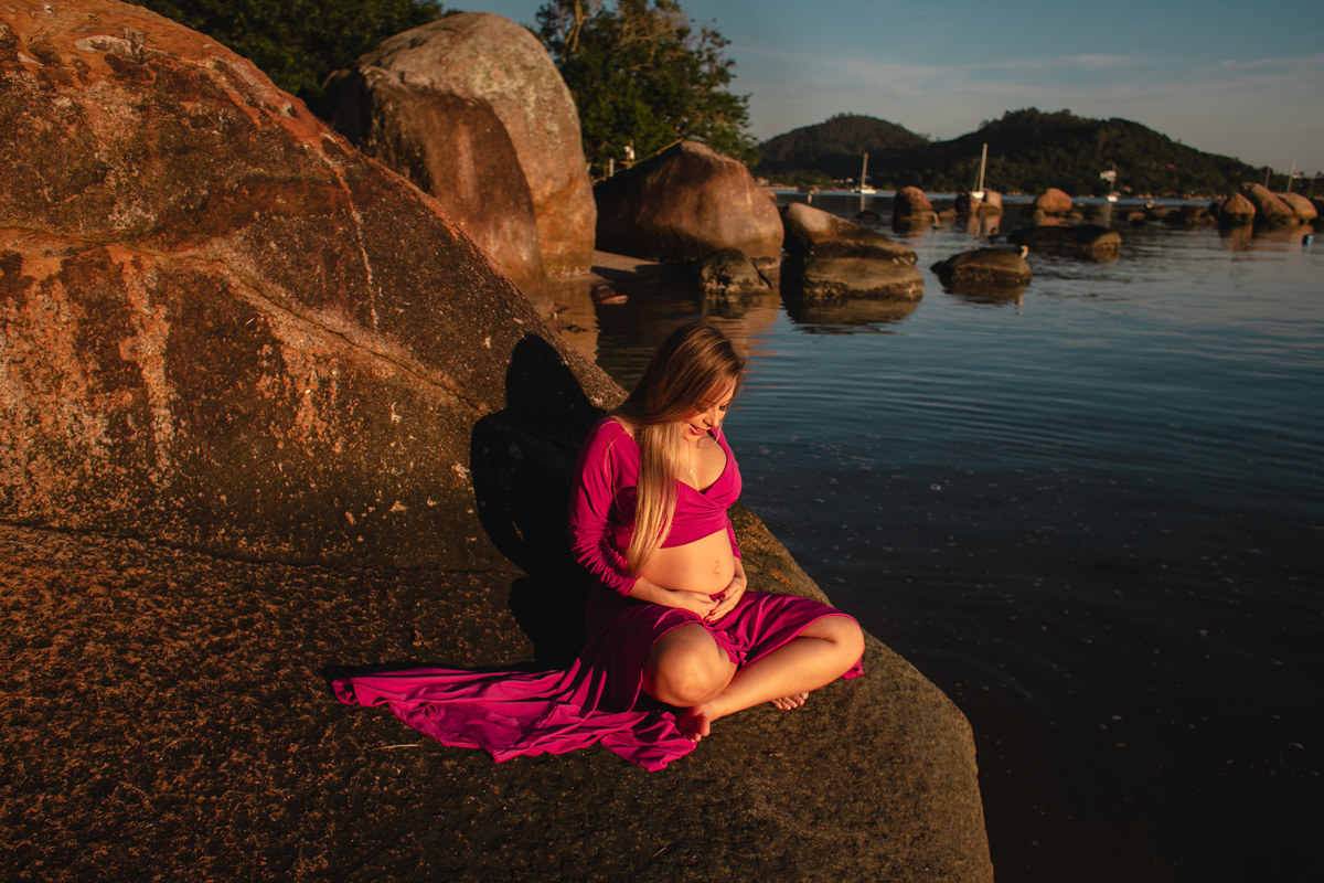 ensaio externo de gestante, figurino para gestante, gestante na praia, fotografa de gestante floripa, fotografa floripa, santo antonio de lisboa, fotos de gravida em santo antionio de lisboa, amanda mae gestante, roupas para ensaio gestante, pregnancy