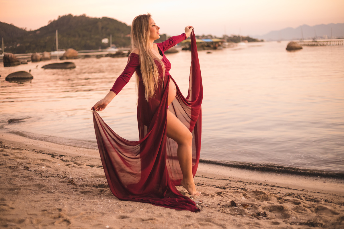 ensaio externo de gestante, figurino para gestante, gestante na praia, fotografa de gestante floripa, fotografa floripa, santo antonio de lisboa, fotos de gravida em santo antionio de lisboa, amanda mae gestante, roupas para ensaio gestante, pregnancy