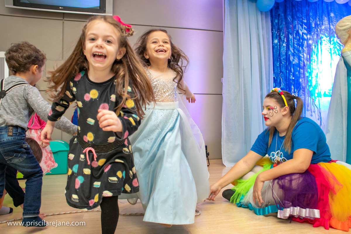 casa de festas em Florianopolis, tema frozen, tema de festa menina, atelie da festa, fotografia infantil florianopolis, personalizados frozen, festas criativas