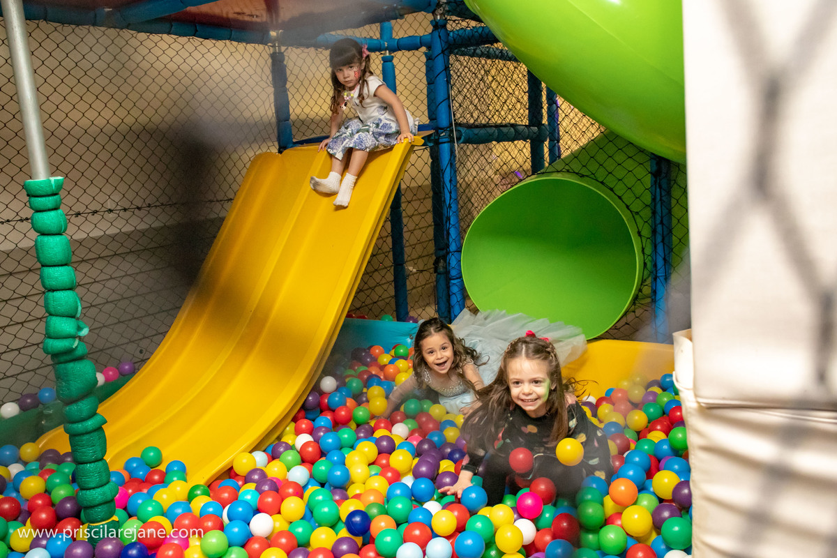 casa de festas em Florianopolis, tema frozen, tema de festa menina, atelie da festa, fotografia infantil florianopolis, personalizados frozen, festas criativas