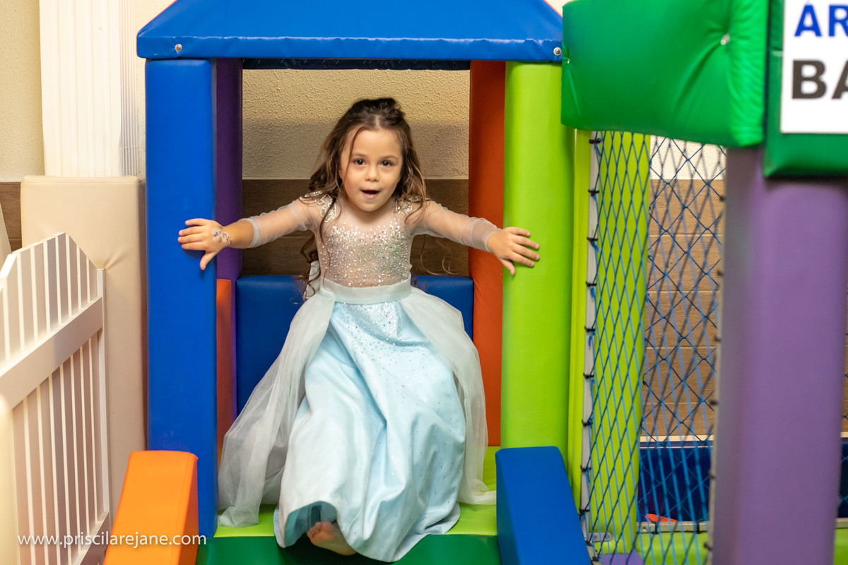 casa de festas em Florianopolis, tema frozen, tema de festa menina, atelie da festa, fotografia infantil florianopolis, personalizados frozen, festas criativas