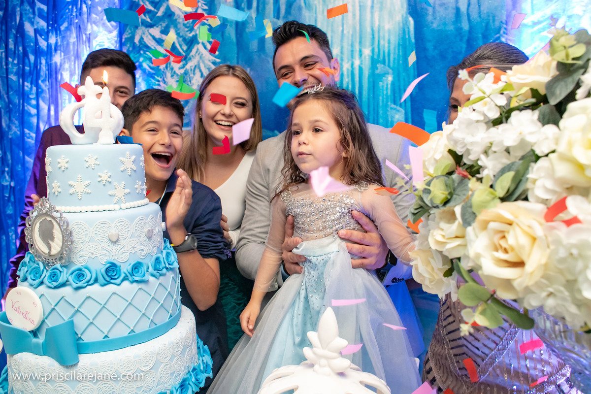 casa de festas em Florianopolis, tema frozen, tema de festa menina, atelie da festa, fotografia infantil florianopolis, personalizados frozen, festas criativas, hora do parabéns