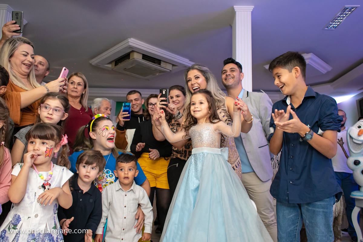 casa de festas em Florianopolis, tema frozen, tema de festa menina, atelie da festa, fotografia infantil florianopolis, personalizados frozen, festas criativas