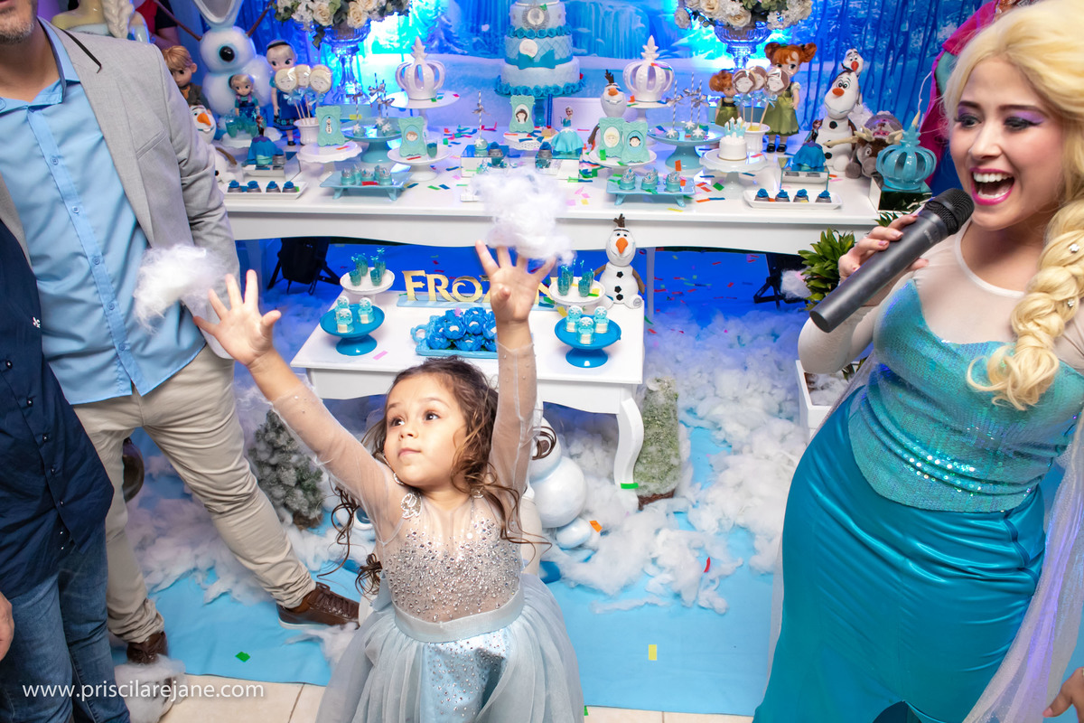 casa de festas em Florianopolis, tema frozen, tema de festa menina, atelie da festa, fotografia infantil florianopolis, personalizados frozen, festas criativas
