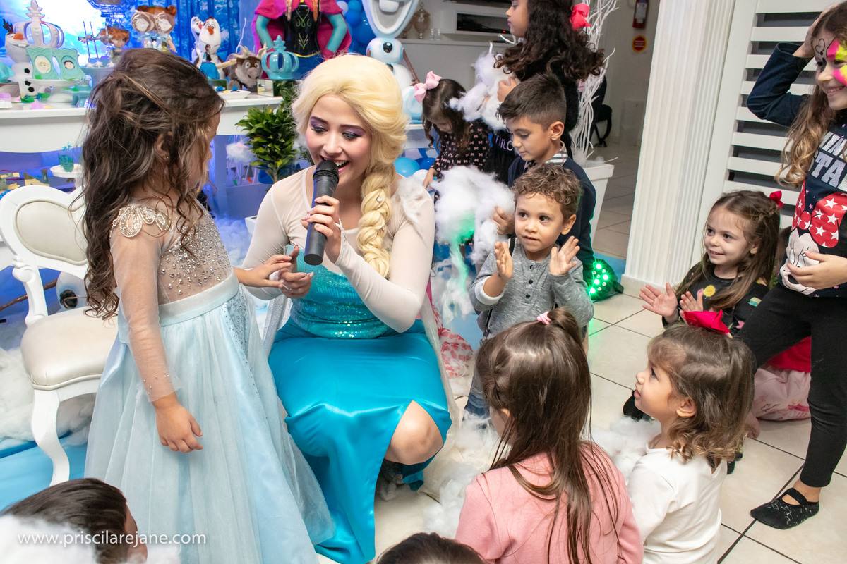 casa de festas em Florianopolis, tema frozen, tema de festa menina, atelie da festa, fotografia infantil florianopolis, personalizados frozen, festas criativas