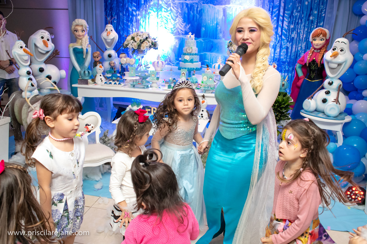 casa de festas em Florianopolis, tema frozen, tema de festa menina, atelie da festa, fotografia infantil florianopolis, personalizados frozen, festas criativas