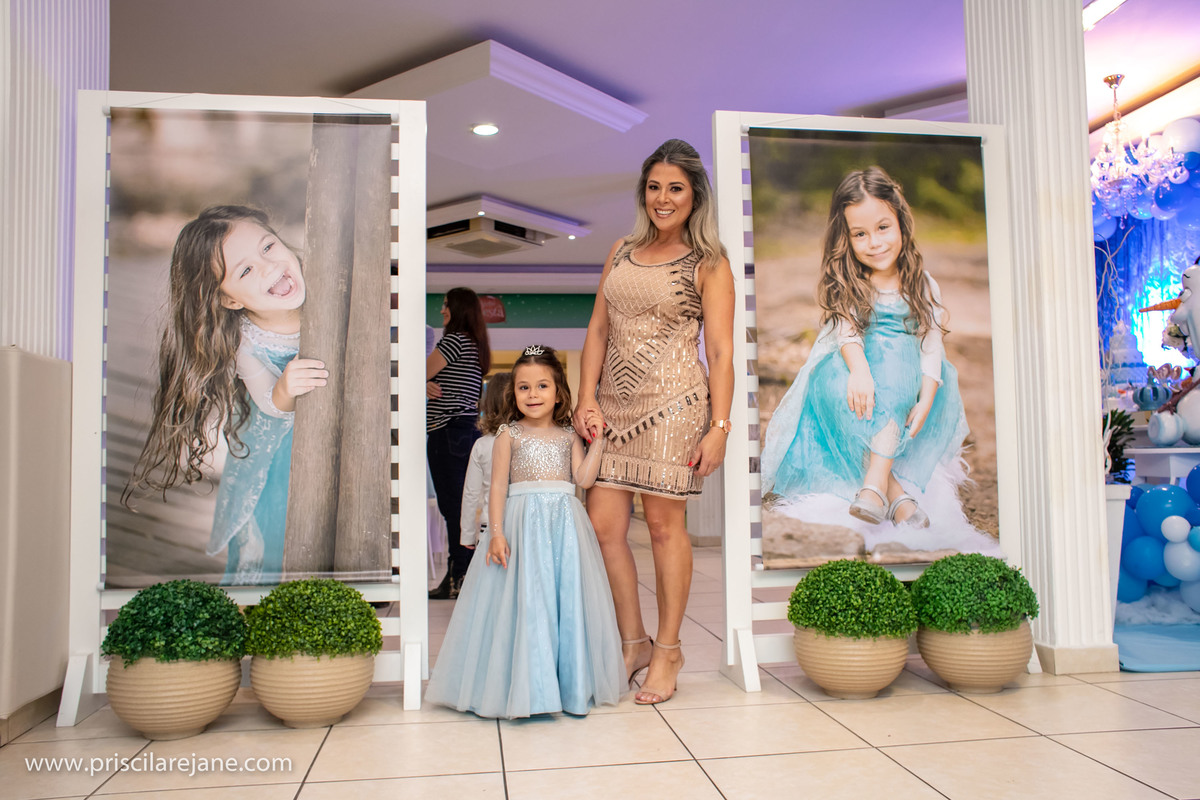 casa de festas em Florianopolis, tema frozen, tema de festa menina, atelie da festa, fotografia infantil florianopolis, personalizados frozen, festas criativas