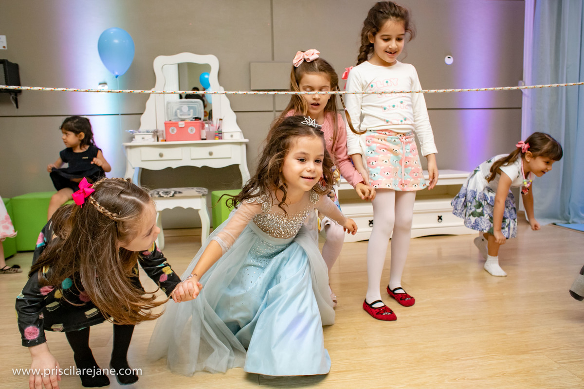 casa de festas em Florianopolis, tema frozen, tema de festa menina, atelie da festa, fotografia infantil florianopolis, personalizados frozen, festas criativas