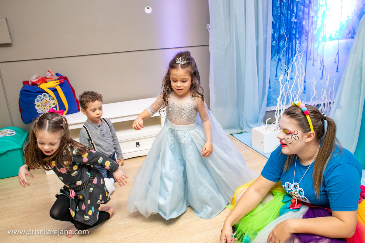 casa de festas em Florianopolis, tema frozen, tema de festa menina, atelie da festa, fotografia infantil florianopolis, personalizados frozen, festas criativas