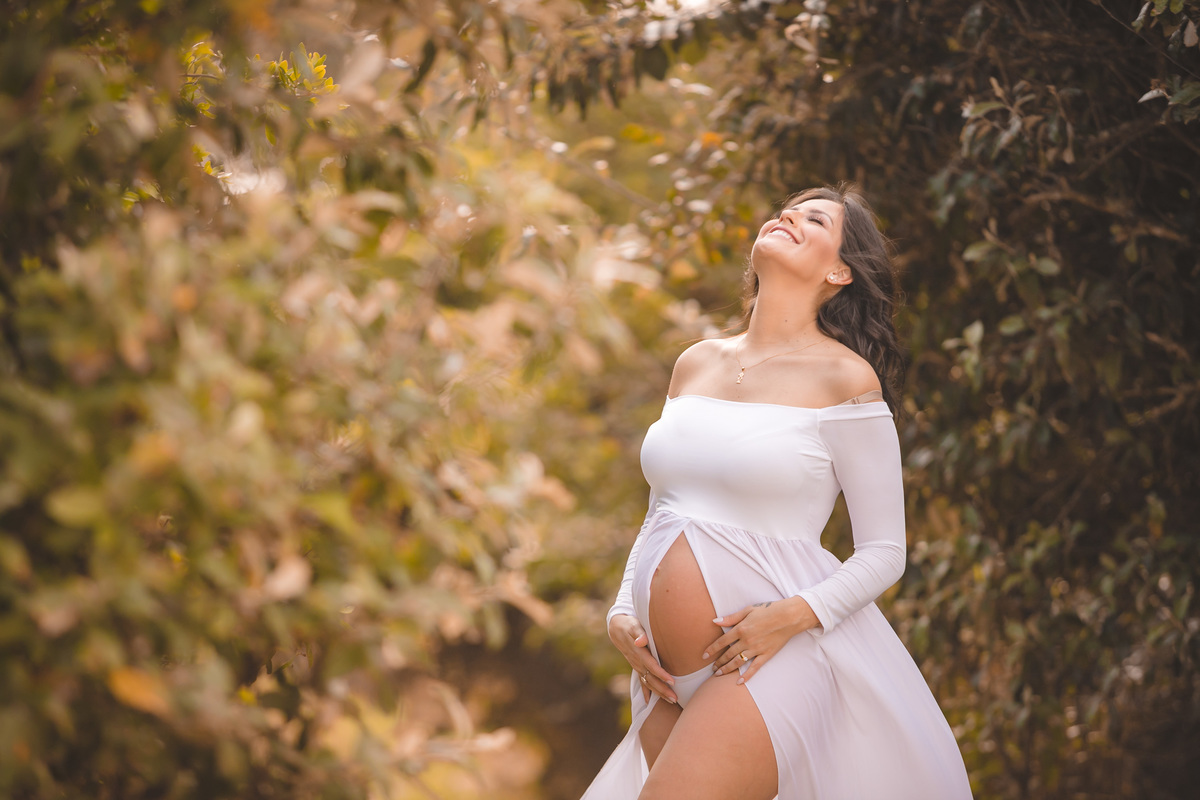 gestante na praia do campeche, praia do campeche, fotografa sul da ilha, fotografa florianopolis, fotografia de gestante, point do riozinho, midora, gravida linda, priscila rejane fotografa, figurino para gestante