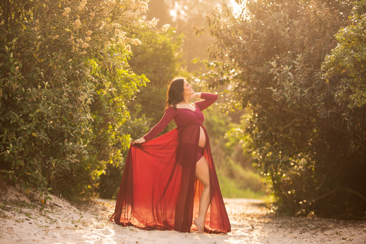gestante na praia do campeche, praia do campeche, fotografa sul da ilha, fotografa florianopolis, fotografia de gestante, point do riozinho, midora, gravida linda, priscila rejane fotografa, figurino para gestante