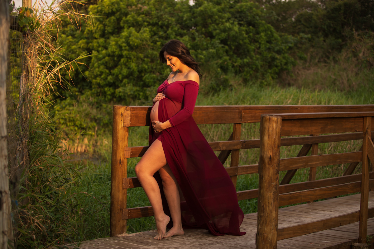 gestante na praia do campeche, praia do campeche, fotografa sul da ilha, fotografa florianopolis, fotografia de gestante, point do riozinho, midora, gravida linda, priscila rejane fotografa, figurino para gestante