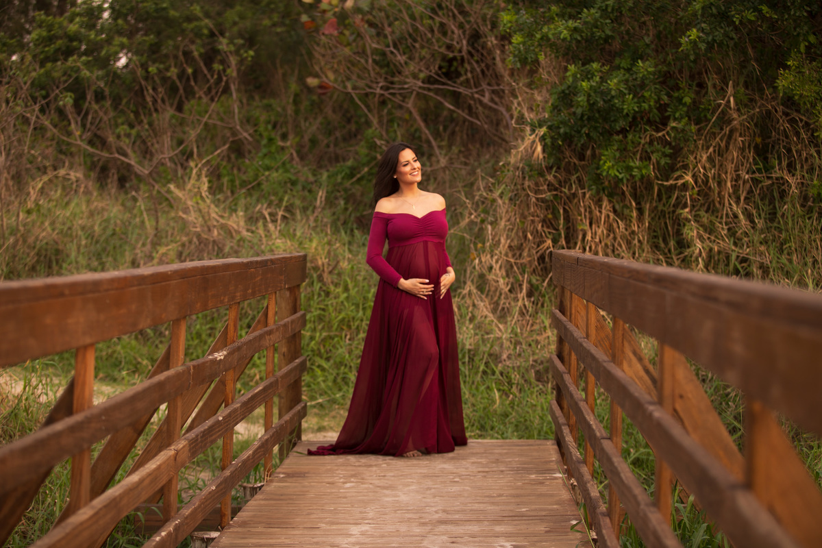 gestante na praia do campeche, praia do campeche, fotografa sul da ilha, fotografa florianopolis, fotografia de gestante, point do riozinho, midora, gravida linda, priscila rejane fotografa, figurino para gestante, ponte