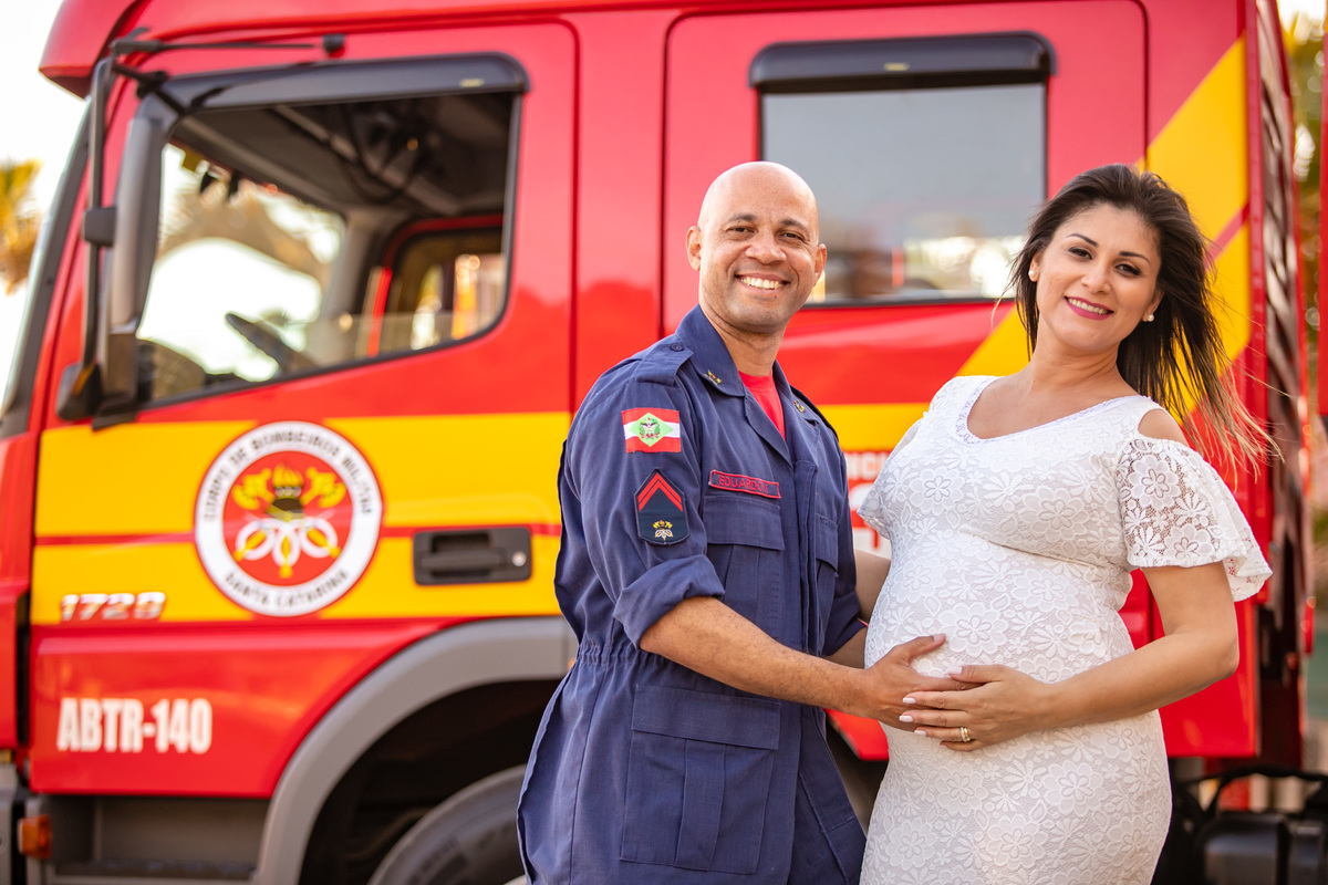 ensaio gestante, corpo de bombeiros, ensaio de gravida, bombeiros florianopolis, casada com bombeiro, batalhao dos bombeiros floripa, rio tavares, ensaio de casal floripa, book de gestante, ensaio gestante nos bombeiros