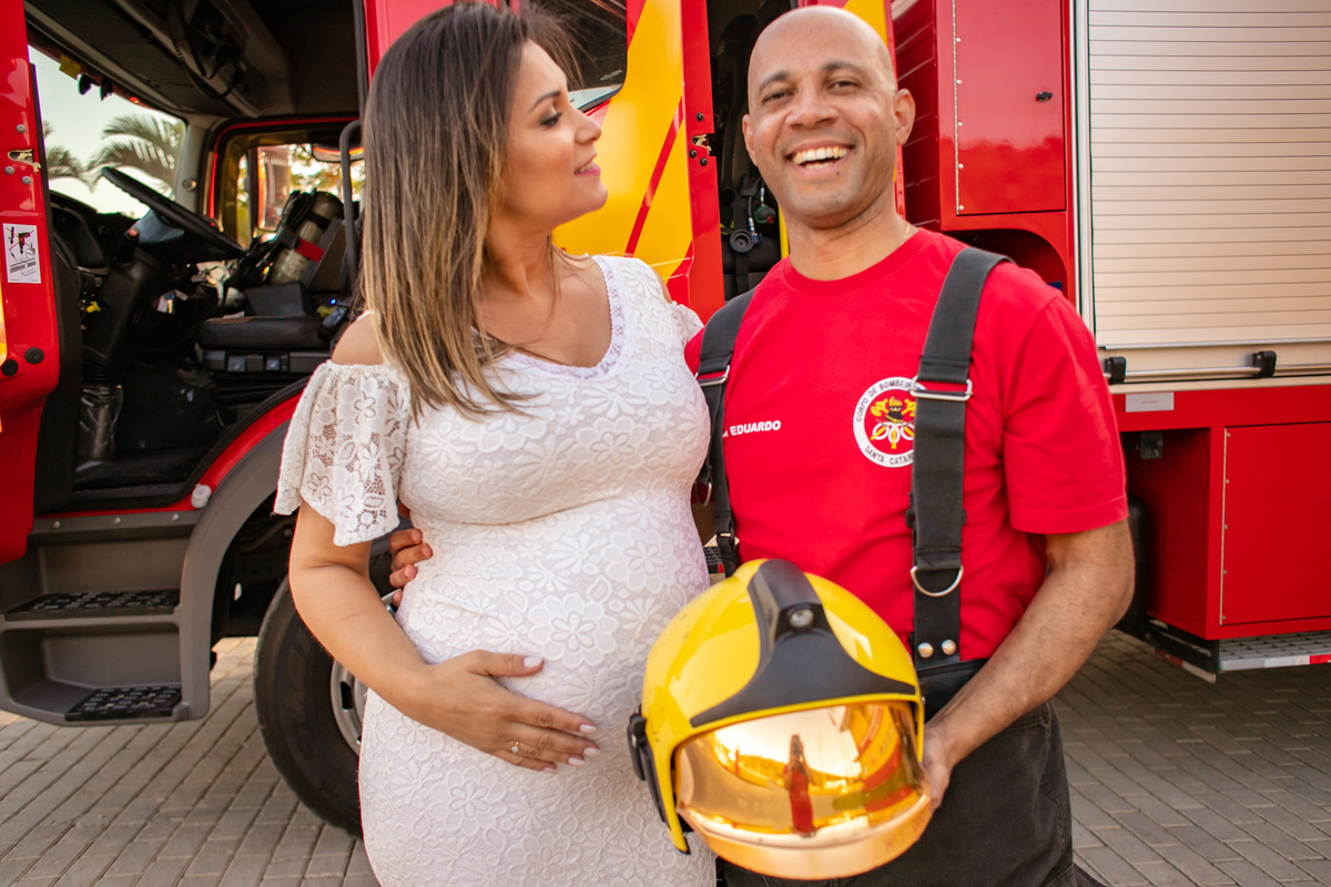 ensaio gestante, corpo de bombeiros, ensaio de gravida, bombeiros florianopolis, casada com bombeiro, batalhao dos bombeiros floripa, rio tavares, ensaio de casal floripa, book de gestante, ensaio gestante nos bombeiros