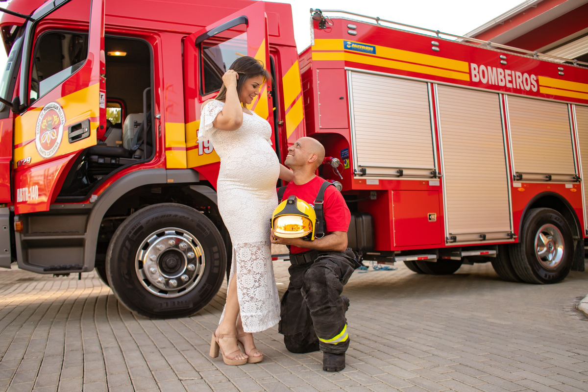 ensaio gestante, corpo de bombeiros, ensaio de gravida, bombeiros florianopolis, casada com bombeiro, batalhao dos bombeiros floripa, rio tavares, ensaio de casal floripa, book de gestante, ensaio gestante nos bombeiros