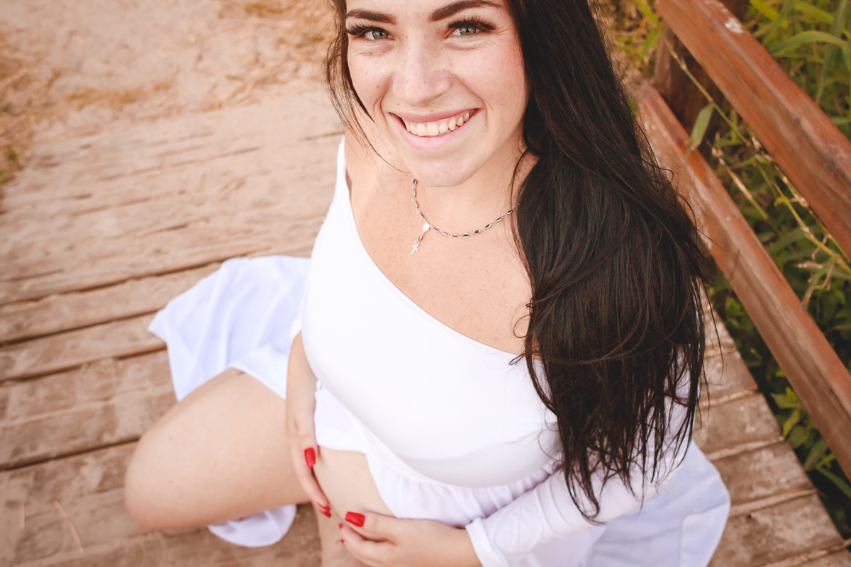 gestante na praia, fotos de gestante na praia do campeche, sul da ilha, point do riozinho, fotos de gravida, mae e filho, fotografa sul da ilha, fotografa de gestante, midora, figurino para gestante, gravida linda