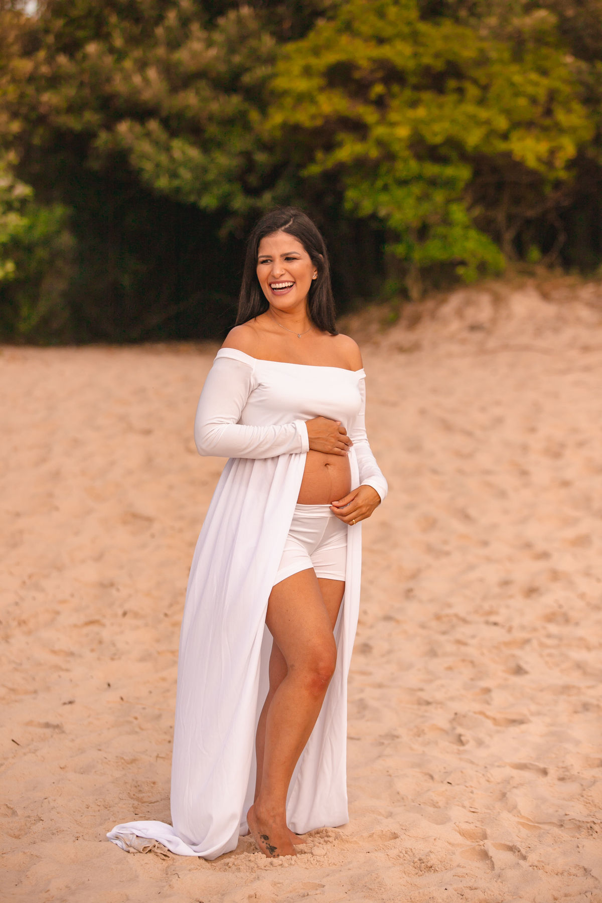 praia do campeche, ensaio de gravida, chow chow, ensaio com dog, fotos na praia do campeche, fotografa florianopolis, fotografa sul da ilha, priscila rejane, fotos de gravida na praia, figurino para gestante, midora gestante, pregnancy, gravida linda