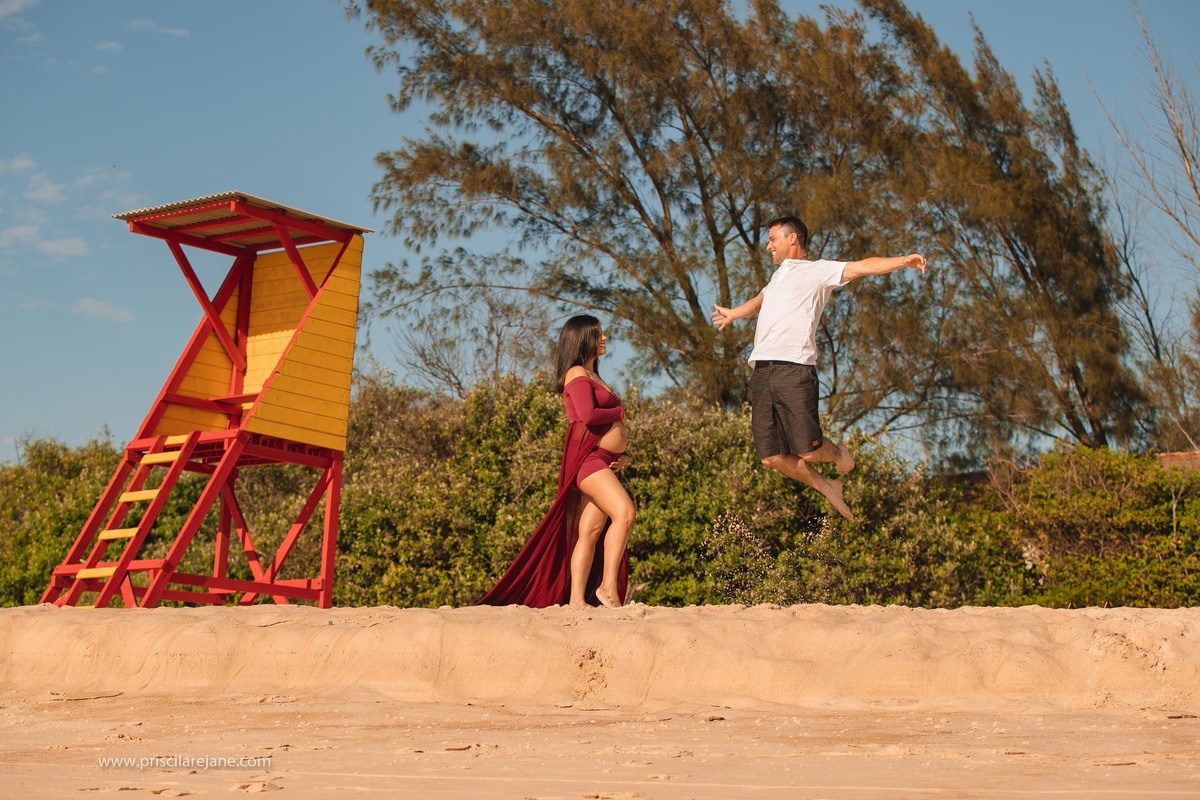praia do campeche, ensaio de gravida, chow chow, ensaio com dog, fotos na praia do campeche, fotografa florianopolis, fotografa sul da ilha, priscila rejane, fotos de gravida na praia, figurino para gestante, midora gestante, pregnancy, gravida linda