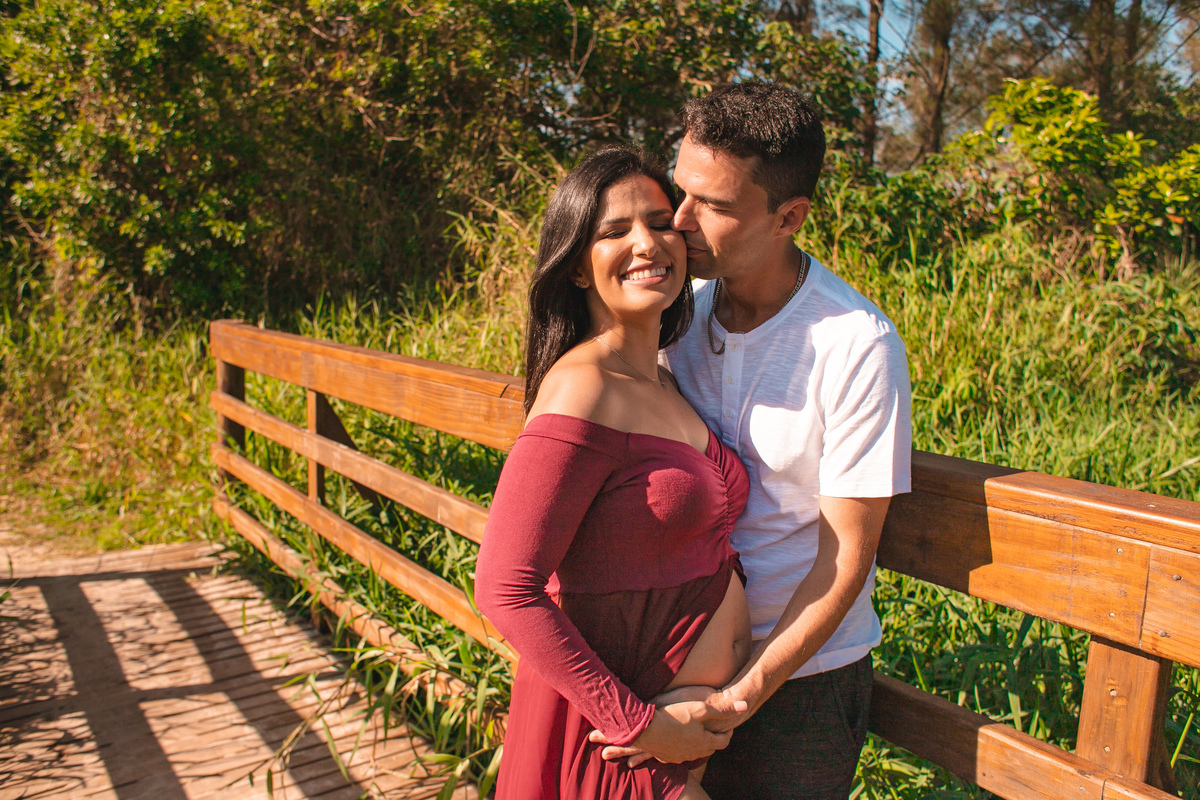 praia do campeche, ensaio de gravida, chow chow, ensaio com dog, fotos na praia do campeche, fotografa florianopolis, fotografa sul da ilha, priscila rejane, fotos de gravida na praia, figurino para gestante, midora gestante, pregnancy, gravida linda