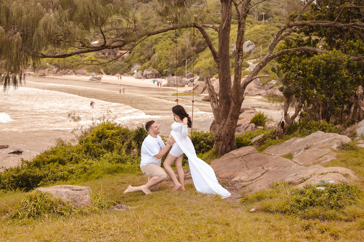 Melhores fotos de gestante, gestante na praia, roupas para gestante floripa, fotografa floripa
