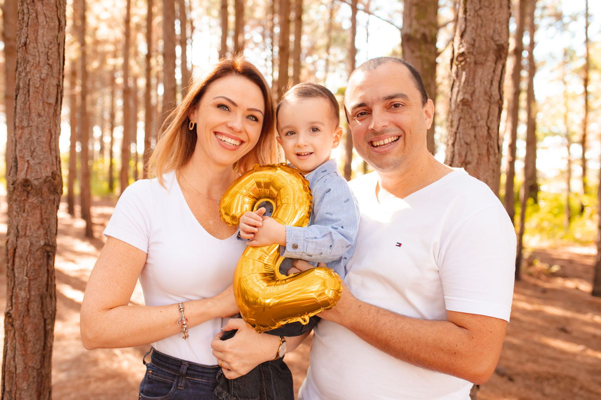 Retrato de familia, fotografa de familia em floripa, fotos na floresta, floresta do campeche, pacuca, fotografa em floripa