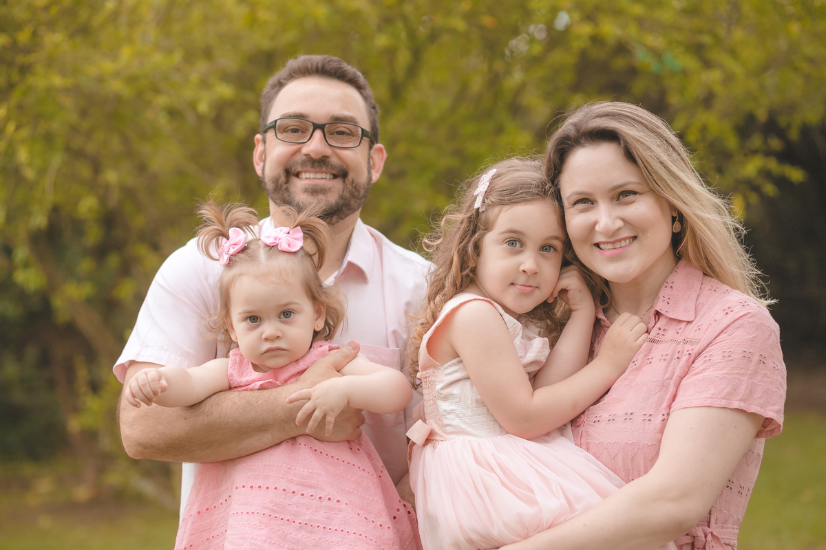 retrato de família, fotos no parque de coqueiros, fotografa florianopolis