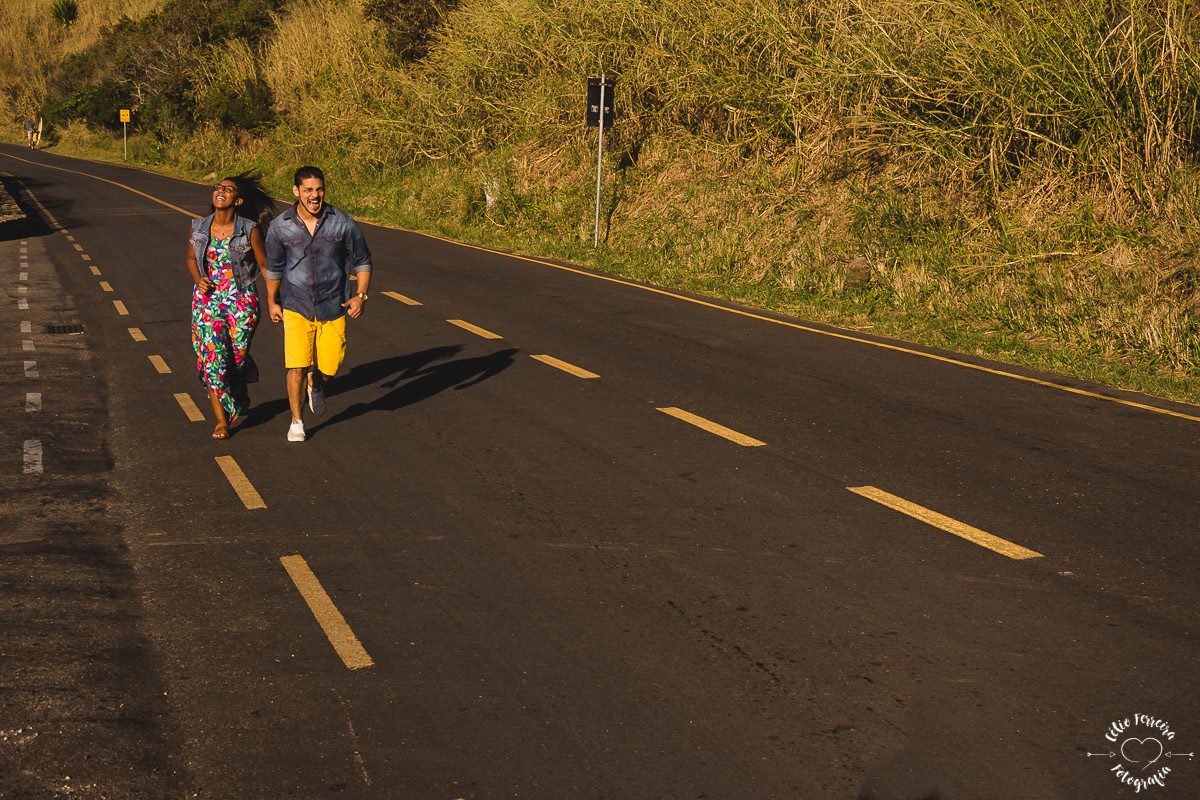 ENSAIO PRÉ-WEDDING, ENSAIO NA PRAIA DE GRUMARI - RJ, CÉLIO FERREIRA FOTOGRAFIA, FOTOGRAFO DE CASAMENTO RIO DE JANEIRO E REGIÃO, NOIVOS, ENSAIO DE NOIVOS 