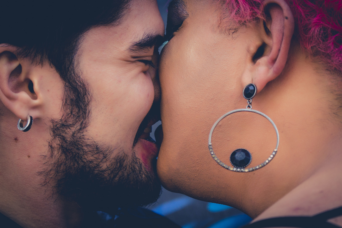 Cobertura fotográfica. Ensaio fotográfico. Foto casal. Book casal. Casal gay. Ensaio gay. Aniversário. Ensaio externo. Noivado. Ensaio casal. Beco do batmam. Fotógrafo para festa. Namorados. Homossexual. LGBT. São Paulo. Daniele Vidal Fotografia. Drag