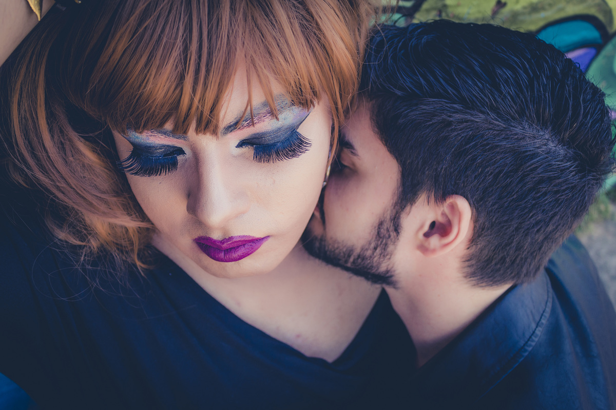 Cobertura fotográfica. Ensaio fotográfico. Foto casal. Book casal. Casal gay. Ensaio gay. Aniversário. Ensaio externo. Noivado. Ensaio casal. Beco do batmam. Fotógrafo para festa. Namorados. Homossexual. LGBT. São Paulo. Daniele Vidal Fotografia. Drag